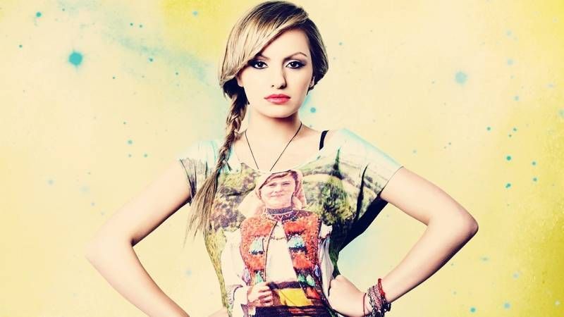 Alexandra Stan,绘画,美女,穿旗袍,瑜珈